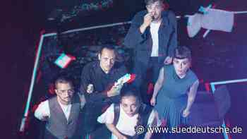 Augsburg: Die Hybrid-Produktion "Solo" am Staatstheater - München - SZ.de - Süddeutsche Zeitung