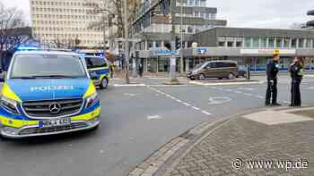 Unfall Siegen: Fußgängerin von Auto erfasst, Straße gesperrt - Westfalenpost