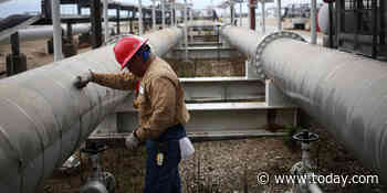Biden administration to tap oil reserves in bid to tamp down rising gas prices