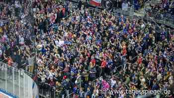 Vor mehr als 10.000 Zuschauern in der Mercedes-Benz-Arena: Eisbären siegen 3:1 gegen Mannheim - Sport - Tagesspiegel