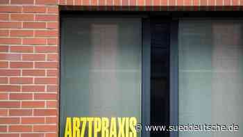 Überlastet: Hausärzte fordern strengere Corona-Regeln - Süddeutsche Zeitung
