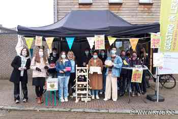 Leerlingen Het Leerlabo verkopen zelfgemaakte spullen op markt ten voordele van Rode Neuzen Dag - Gazet van Antwerpen