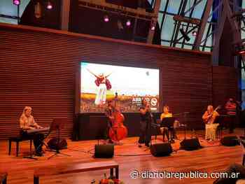 En Buenos Aires, Corrientes invitó al mundo a ser parte de la 31ª Fiesta Nacional del Chamamé - Diario La República
