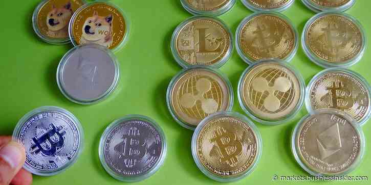 As bitcoin enters a bear market, these are the 5 best performing cryptocurrencies over the past week