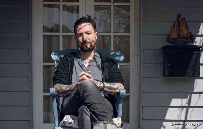 Frank Turner examines relationship with trans parent on personal new single ‘Miranda’