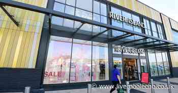 River Island shoppers praise 'gorgeous' duster coat in Black Friday sale