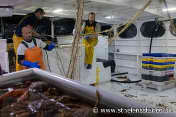 French fishermen block ports in spat with UK - St Helens Star