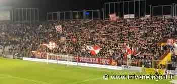 Crotone-Vicenza, il cuore biancorosso batte fino in Calabria: 88 i vicentini allo Scida - Trivenetogoal