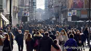 Bari, Capodanno in piazza: ipotesi ingresso su prenotazione. Intanto stop ai concerti e spettacoli di Natale - La Repubblica