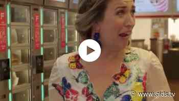 Echte Gooische Moeders halen lekkere snack uit de muur (video) - Gids.tv