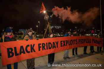 Amazon Dartford: Extinction Rebellion protesters arrested