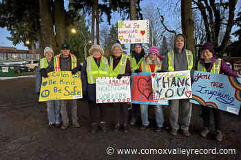Rotarians show appreciation to Cumberland Lodge staff - Comox Valley Record