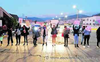 Marchan feministas, se quieren vivas y libres - El Sol de Hidalgo