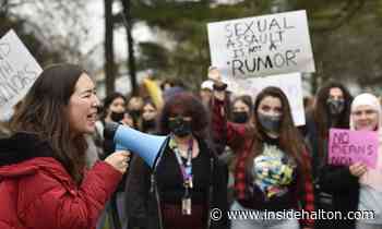 Students at Nelson High in Burlington walk out in support of sexual assault victims - InsideHalton.com