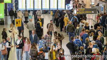 Olanda, 61 persone arrivate dal Sudafrica positive al Covid - Gazzetta di Parma - Gazzetta di Parma