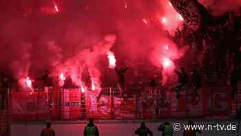 Polizei mit Steinen attackiert: Pyro-Attacke verletzt Fan in Frankfurt schwer - n-tv NACHRICHTEN