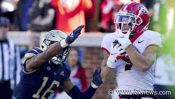No. 1 Georgia routs Georgia Tech 45-0, looks ahead to Bama