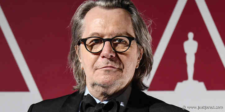 Gary Oldman Slept in a Coffin 'Every Night' While Working on 'Dracula'