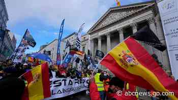 Spanish police protest government plan to reform 'gag law'
