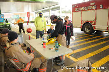 Fire department collecting food donations outside Chilliwack grocery stores on 3 Saturdays – Chilliwack Progress - Chilliwack Progress