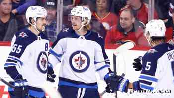 Jets score 4 unanswered goals in comeback victory over Flames to snap 5-game skid