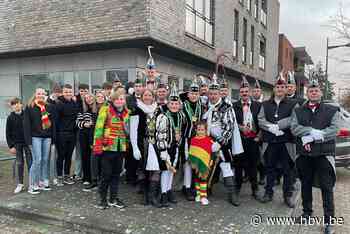 Rabbedabbers trappen carnavalsseizoen op gang met polonaise (Kinrooi) - Het Belang van Limburg Mobile - Het Belang van Limburg