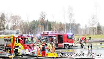 Schwerer Unfall mit zwei Lastwagen auf A8 zwischen Bad Aibling und Rosenheim-West - rosenheim24.de