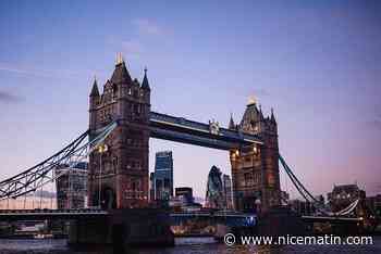 Variant Omicron: de nouvelles restrictions dès mardi au Royaume-Uni