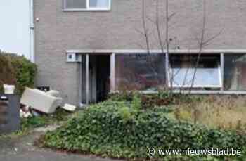 Aansteken kachel gaat mis: huis onbewoonbaar na brand