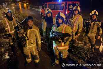 Water staat Westhoek aan de lippen: ‘dam’ van meer dan 500 zandzakjes moet wijk beschermen tegen nachtelijke regen en sneeuw