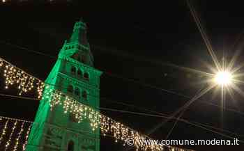 Ghirlandina illuminata di verde contro la pena di morte - Comune di Modena