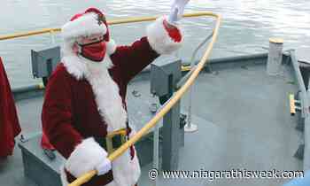 Santa Claus cruises into Port Colborne - Niagarathisweek.com