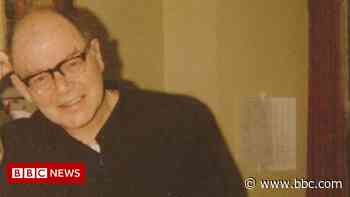 Father Robert Mackenzie: Abuse charges against retired priest dropped - BBC News