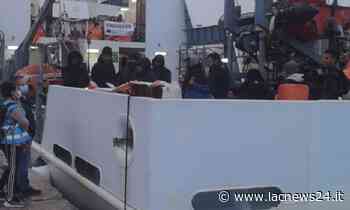 L’emergenza - Nuovo sbarco a Crotone: arrivati questa mattina i 162 migranti soccorsi tra le onde nella notte - LaC news24