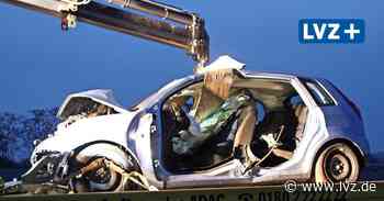 Fahrer schwer verletzt: Ford knallt bei Oschatz gegen Baum - Leipziger Volkszeitung