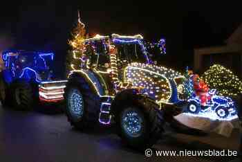 Tractor Kerstrun rijdt rond vanuit gesloten startzone