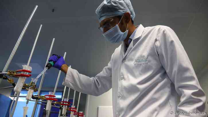 Alberta monitoring Omicron COVID-19 variant as 2 cases confirmed in Ontario