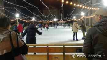 LECCO INAUGURA LA PISTA DI PATTINAGGIO CON “LA GIOIA DEL NATALE” - Lecco FM
