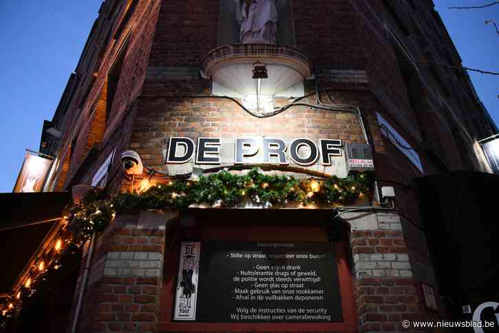 Café De Prof wordt kerststal: “We gaan er een gezellige kerst van maken”