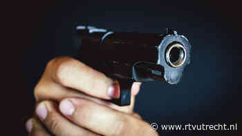 Man uit Eemnes voelt zich bedreigd, maar heeft zelf vuurwapen in auto - RTV Utrecht
