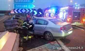 Sangue sulle strade calabresi - Incidente all’alba sull’A2: auto sbanda e finisce contro il guard-rail, 3 giovani feriti - LaC news24