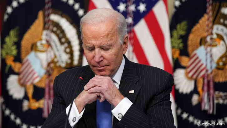 Judge halts Biden vaccine mandate in 10 states