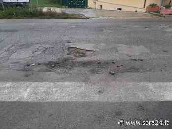 SORA – Buche in via Trecce, Corda (FdI) sollecita l’Amministrazione: «Necessari interventi celeri» - Sora24