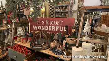 Shoppers head to East Aurora for Small Business Saturday - Spectrum News