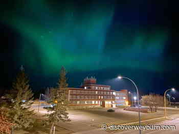 [GALLERY]: Aurora Borealis Over Weyburn - DiscoverWeyburn.com