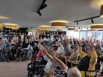 VIDEO Bewoners van woonzorgcentrum uit Menen gaan viraal op TikTok - KW.be - KW.be