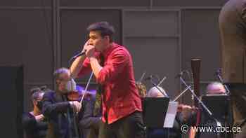 Nunavut throat boxer Nelson Tagoona performs with Regina Symphony - CBC.ca