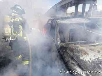 Se incendia vehículo sobre la federal México-Puebla en Huejotzingo - Municipios Puebla