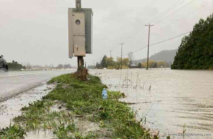 Hwy. 1 between Chilliwack and Abbotsford closed again due to flood threat - Castlegar News