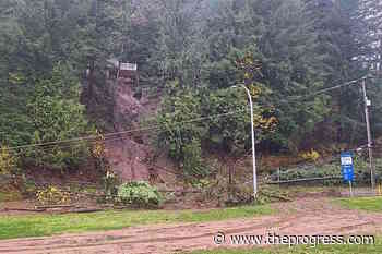 BC STORM: Roads, schools closed in Chilliwack in wake of flooding, slides – Chilliwack Progress - Chilliwack Progress